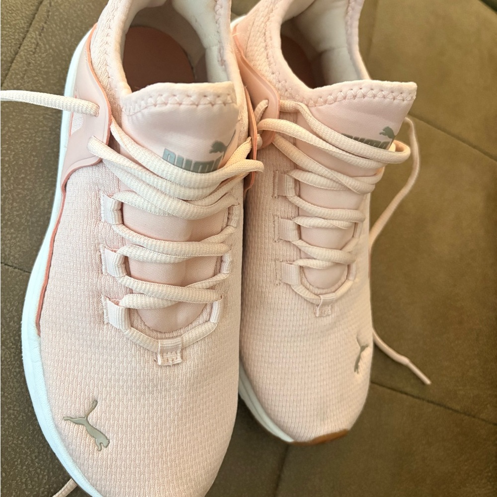 Puma Women's Light Pink Knit Athletic Sneakers with Silver Logo